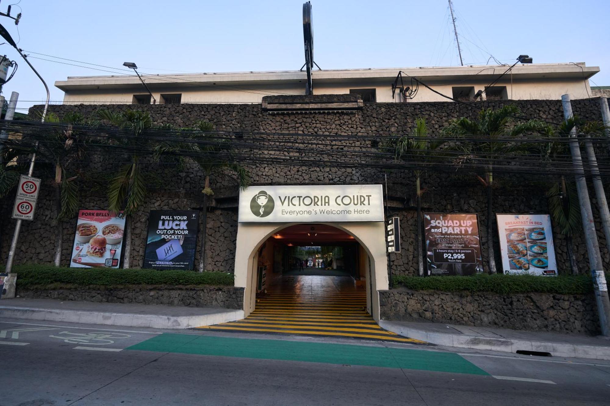 Готель Victoria Court Malabon Valenzuela Екстер'єр фото